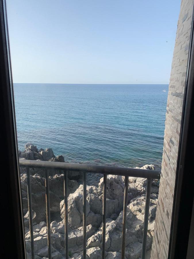 Una Finestra Sul Mare Apartment *